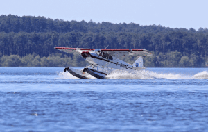 Cliquez pour agrandir Patrouille amphibie sur les lacs et plan d’eau au Guatemala